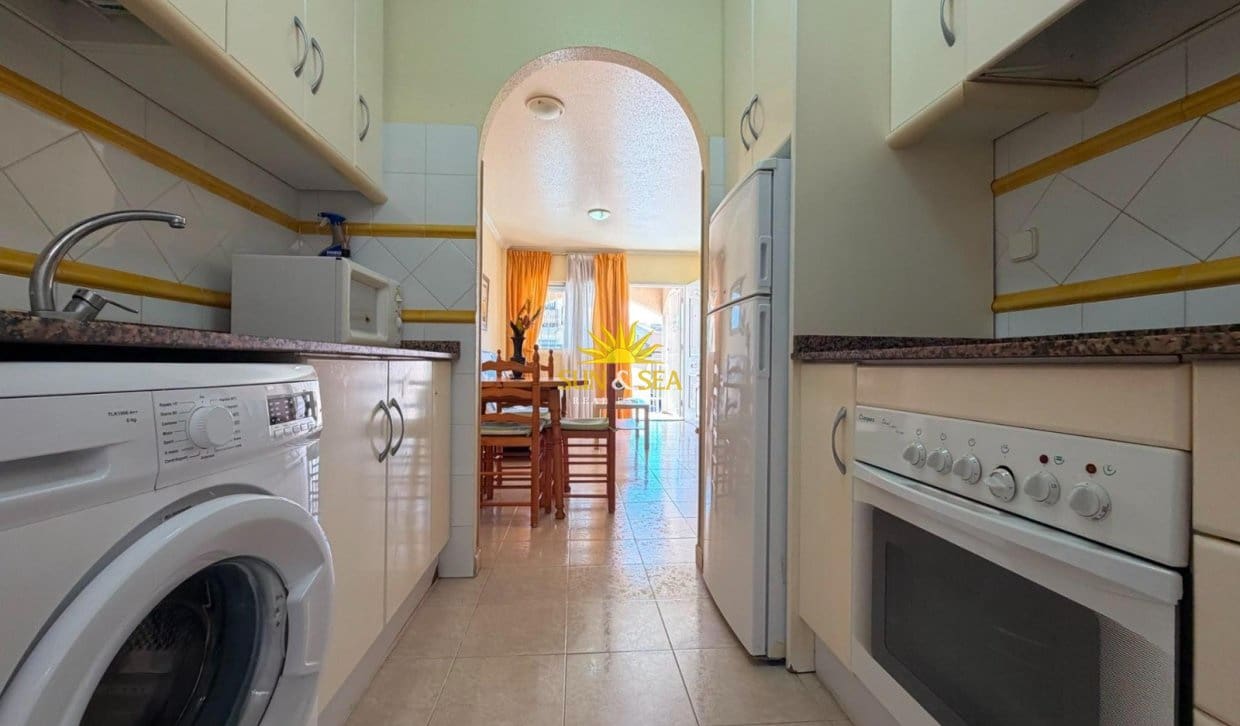 2 slaapkamer Bungalow te koop in Torrevieja met zwembad - € 157.500 (Ref: 9915020)