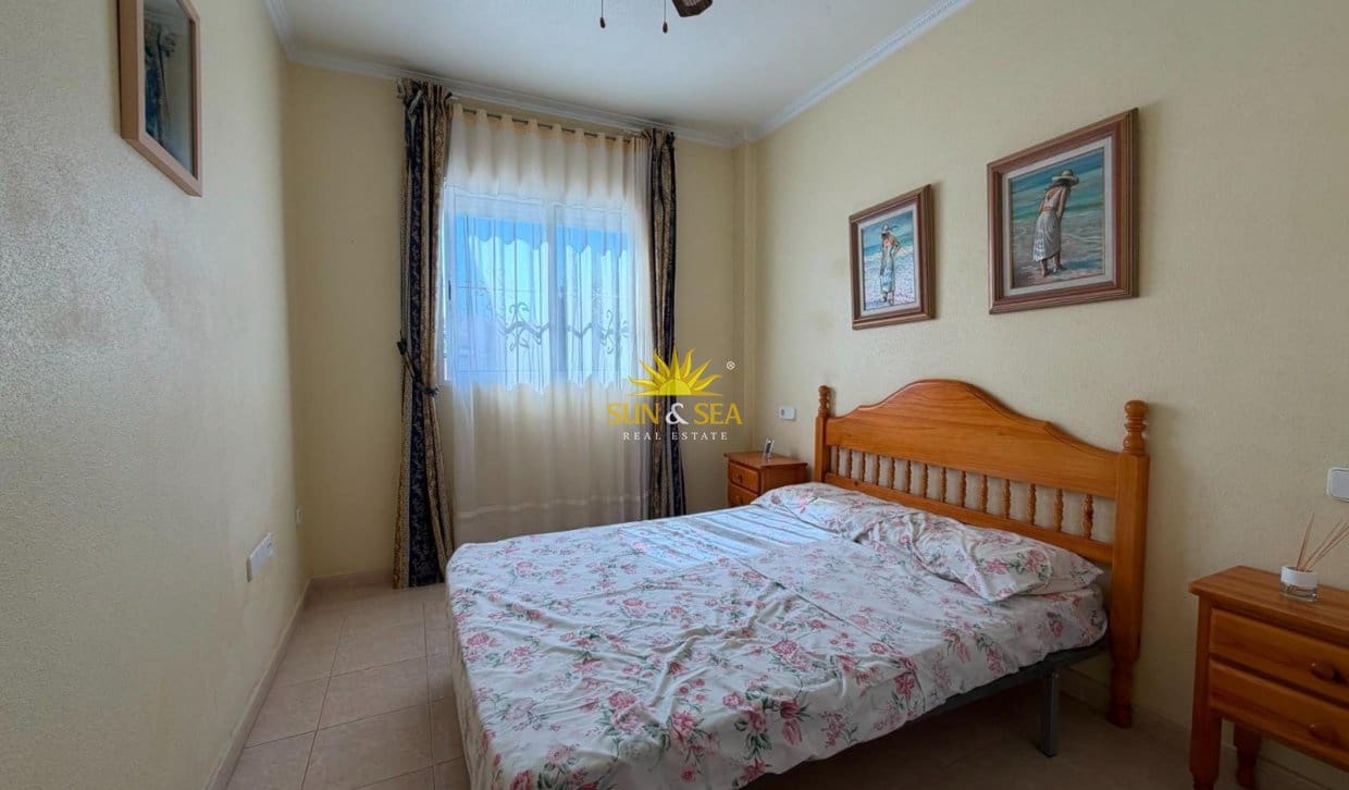 2 slaapkamer Bungalow te koop in Torrevieja met zwembad - € 157.500 (Ref: 9915020)