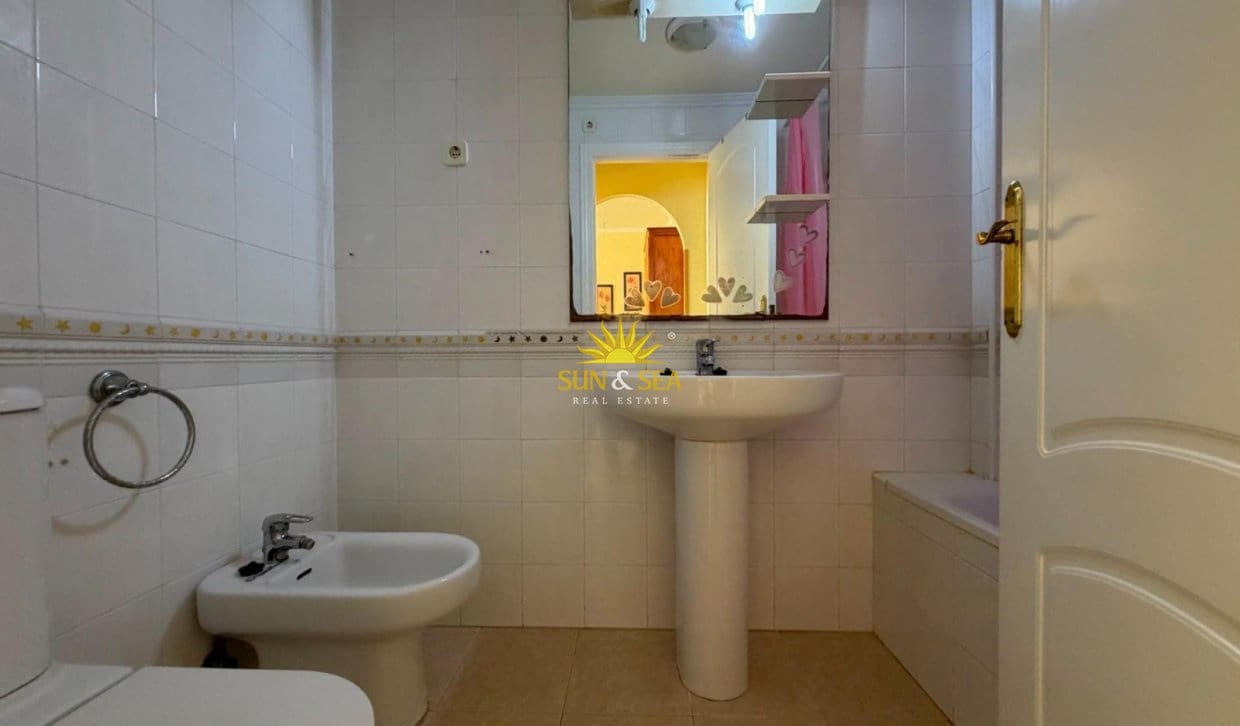 2 slaapkamer Bungalow te koop in Torrevieja met zwembad - € 157.500 (Ref: 9915020)