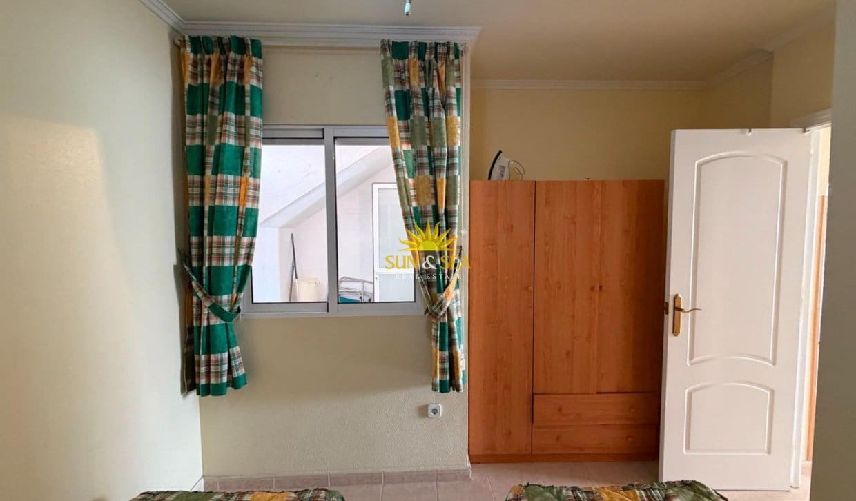 2 slaapkamer Bungalow te koop in Torrevieja met zwembad - € 157.500 (Ref: 9915020)