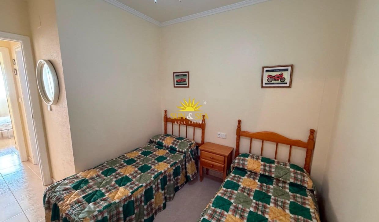 2 slaapkamer Bungalow te koop in Torrevieja met zwembad - € 157.500 (Ref: 9915020)