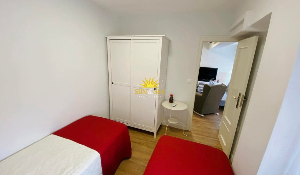 2 Zimmer Apartment zu vermieten in Torrevieja - 900 € (Ref: 9918626)