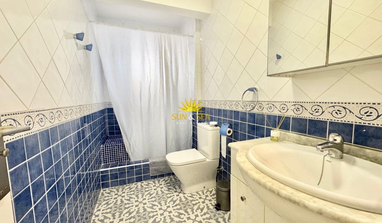 2 quarto Apartamento para arrendar em Torrevieja - 900 € (Ref: 9918626)