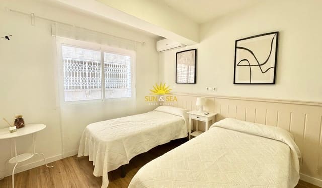 2 quarto Apartamento para arrendar em Las Piscinas Naturales, Torrevieja - 900 € (Ref: 9918626)