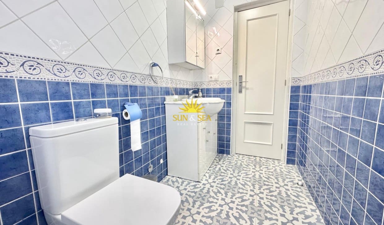 2 quarto Apartamento para arrendar em Torrevieja - 900 € (Ref: 9918626)