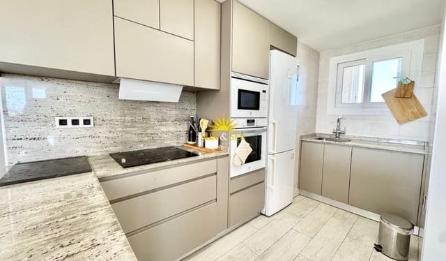 Appartement de 3 chambres à louer à La Veleta, Torrevieja avec piscine - 1 300 € (Ref: 9918790)