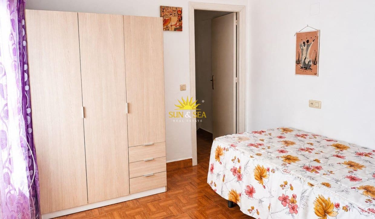 3 quarto Apartamento para venda em Torrevieja - 134 900 € (Ref: 9919006)