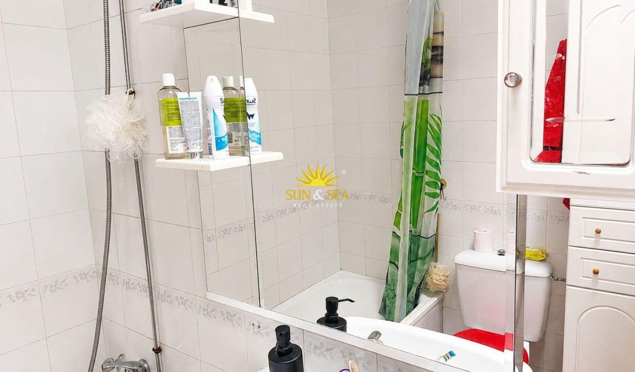 3 quarto Apartamento para venda em Torrevieja - 134 900 € (Ref: 9919006)