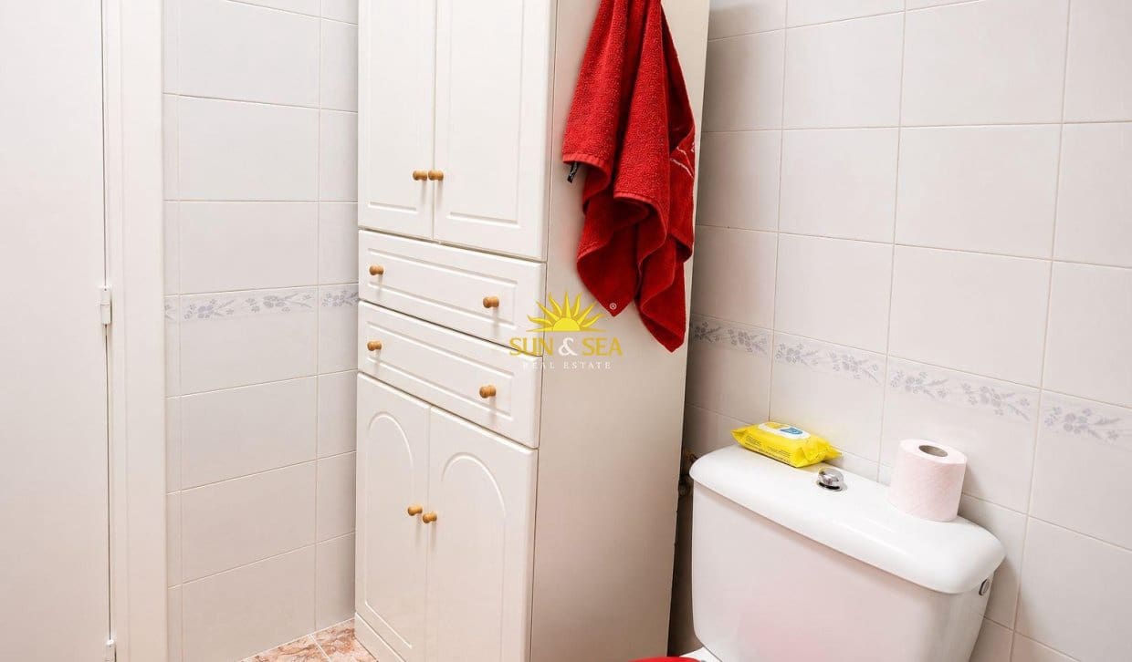3 quarto Apartamento para venda em Torrevieja - 134 900 € (Ref: 9919006)