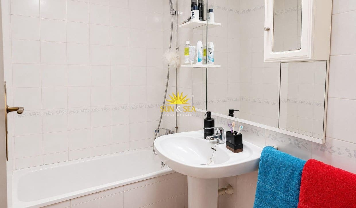 3 quarto Apartamento para venda em Torrevieja - 134 900 € (Ref: 9919006)