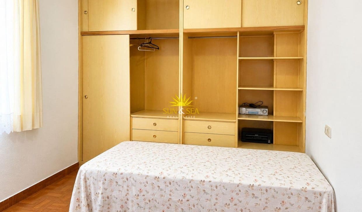 3 quarto Apartamento para venda em Torrevieja - 134 900 € (Ref: 9919006)