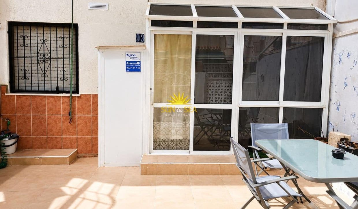 3 quarto Apartamento para venda em Torrevieja - 134 900 € (Ref: 9919006)