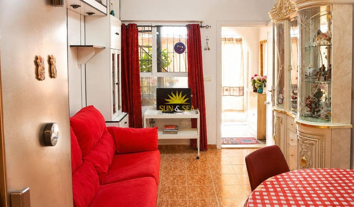 3 quarto Apartamento para venda em Torrevieja - 134 900 € (Ref: 9919006)