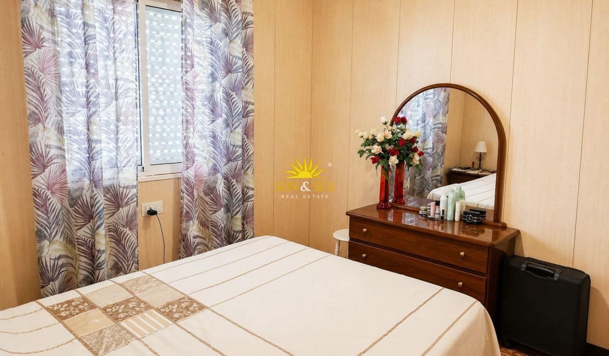 3 quarto Apartamento para venda em Torrevieja - 134 900 € (Ref: 9919006)