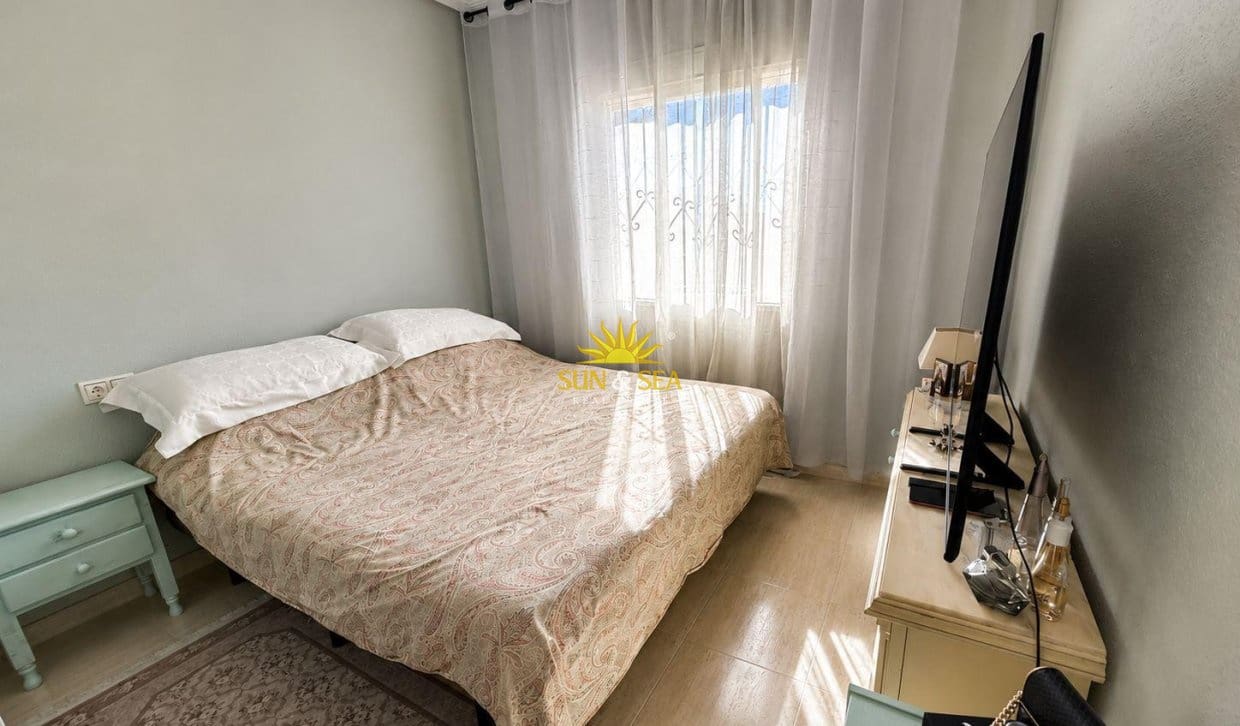 2 soveværelse Bungalow til salg i Aguas Nuevas med swimmingpool - € 179.000 (Ref: 9919008)