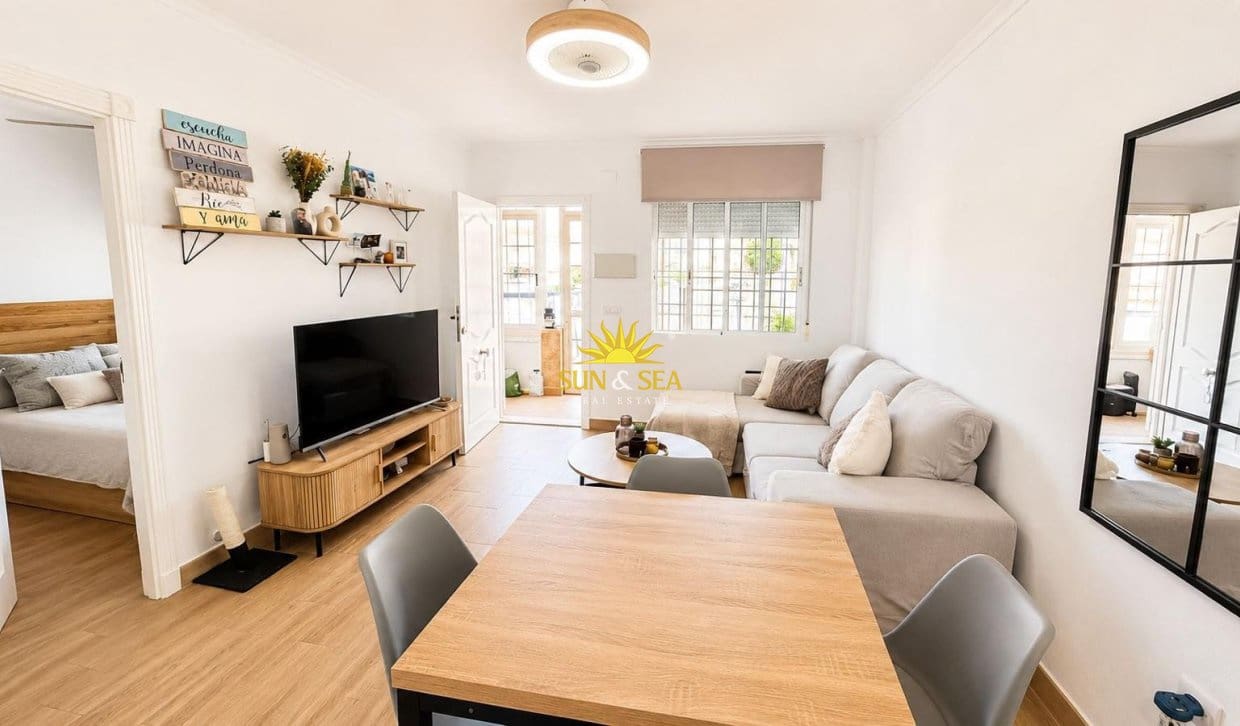 2 soverom Bungalow til salgs i Aguas Nuevas med svømmebasseng garasje - € 169 900 (Ref: 9919009)