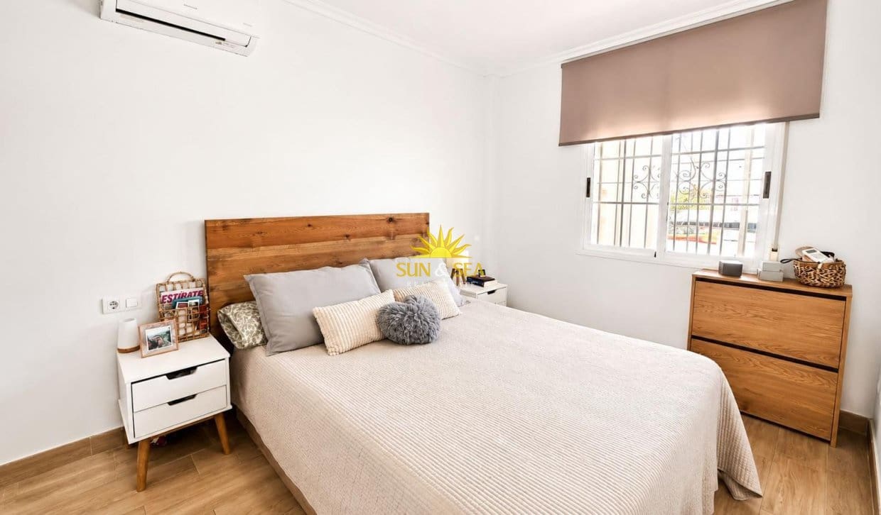 2 soverom Bungalow til salgs i Aguas Nuevas med svømmebasseng garasje - € 169 900 (Ref: 9919009)
