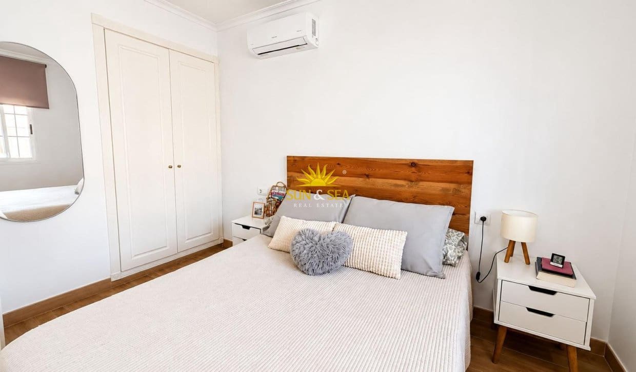 2 soverom Bungalow til salgs i Aguas Nuevas med svømmebasseng garasje - € 169 900 (Ref: 9919009)