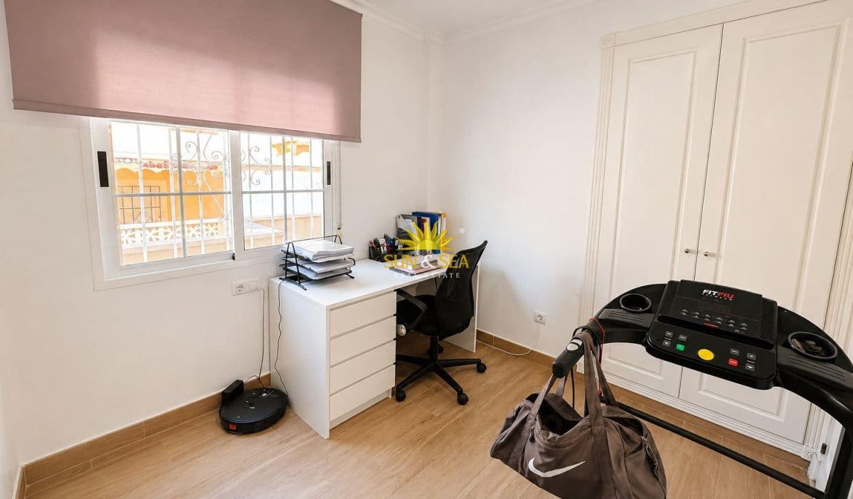 2 soverom Bungalow til salgs i Aguas Nuevas med svømmebasseng garasje - € 169 900 (Ref: 9919009)