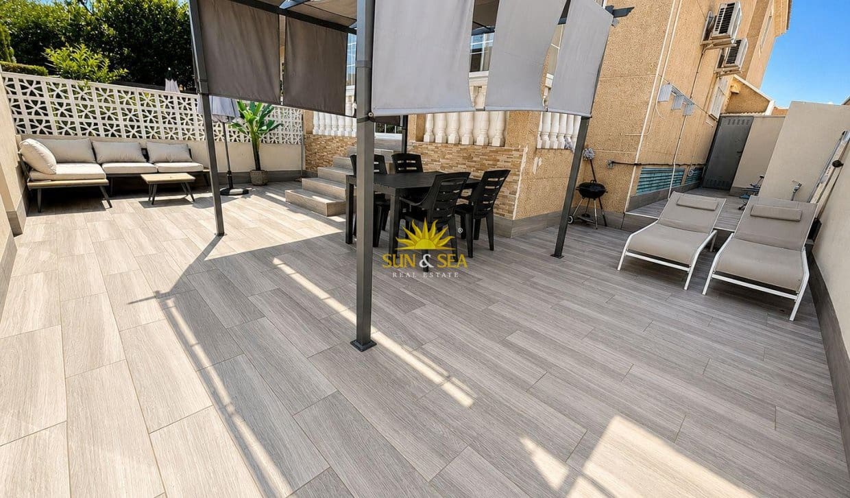 2 soverom Bungalow til salgs i Aguas Nuevas med svømmebasseng garasje - € 169 900 (Ref: 9919009)