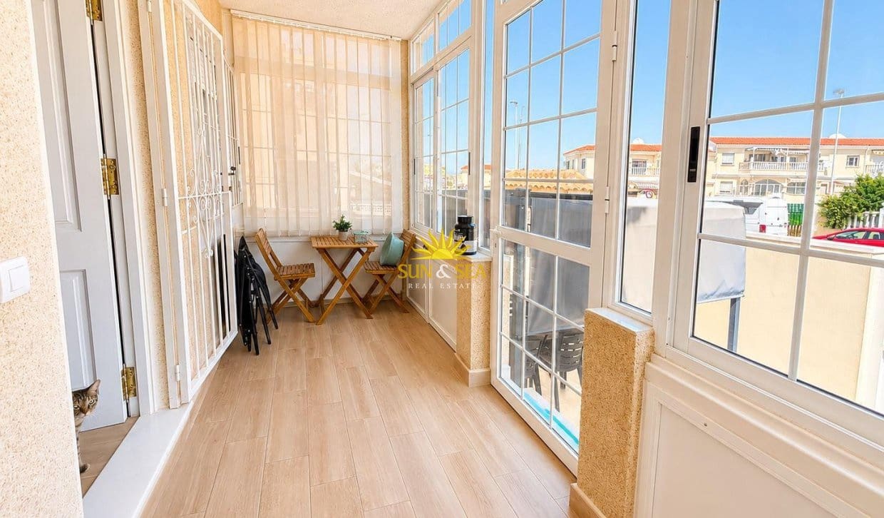 2 soverom Bungalow til salgs i Aguas Nuevas med svømmebasseng garasje - € 169 900 (Ref: 9919009)