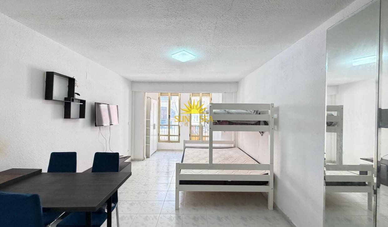 1 Zimmer Apartment zu verkaufen in Torrevieja - 90.000 € (Ref: 9920933)