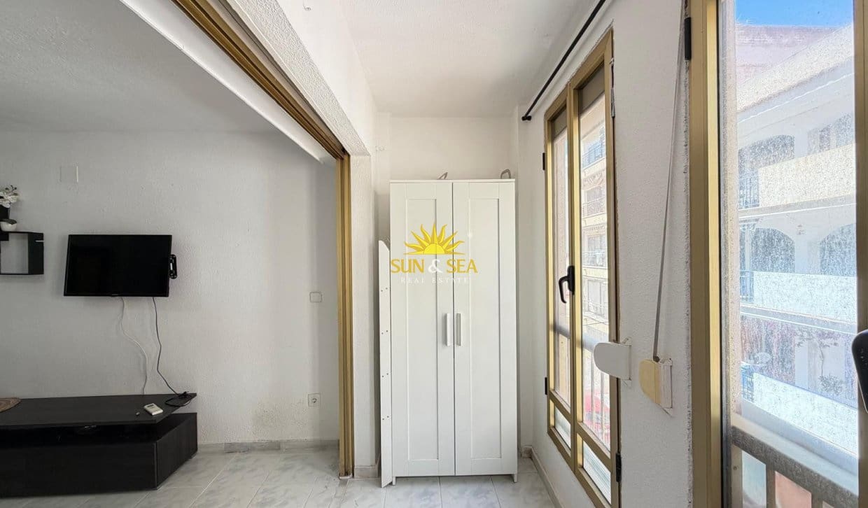 1 Zimmer Apartment zu verkaufen in Torrevieja - 90.000 € (Ref: 9920933)