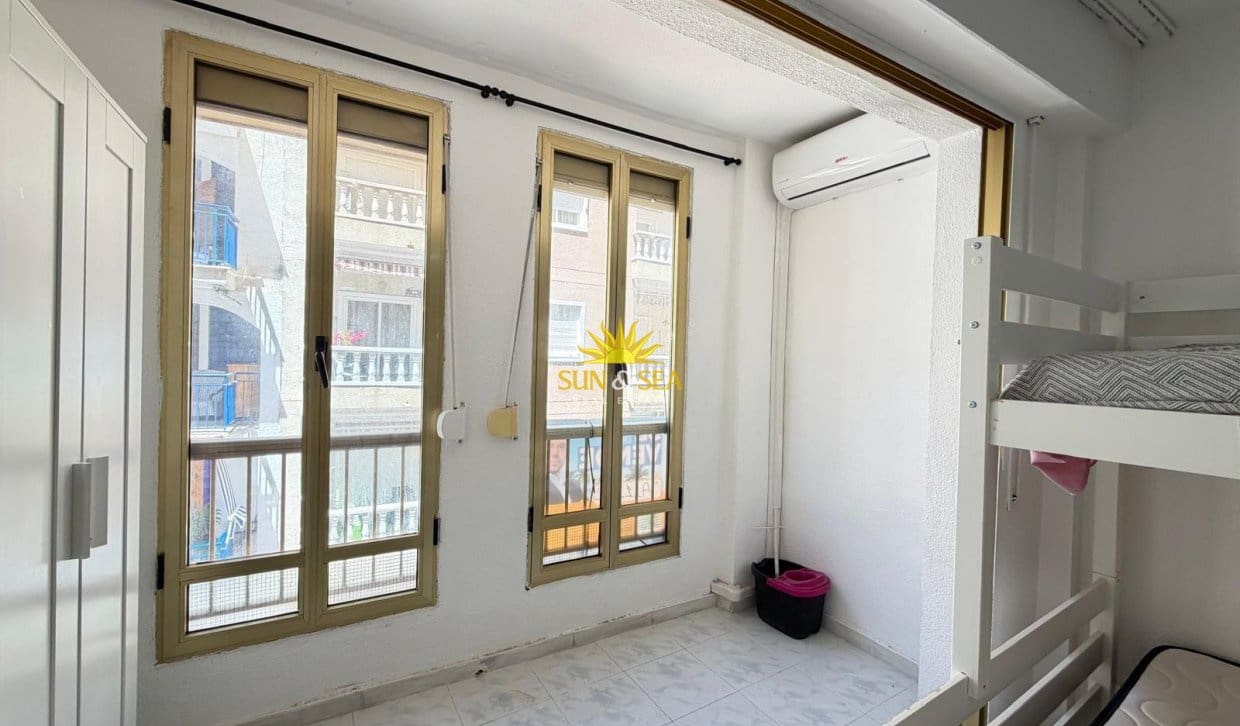 1 Zimmer Apartment zu verkaufen in Torrevieja - 90.000 € (Ref: 9920933)