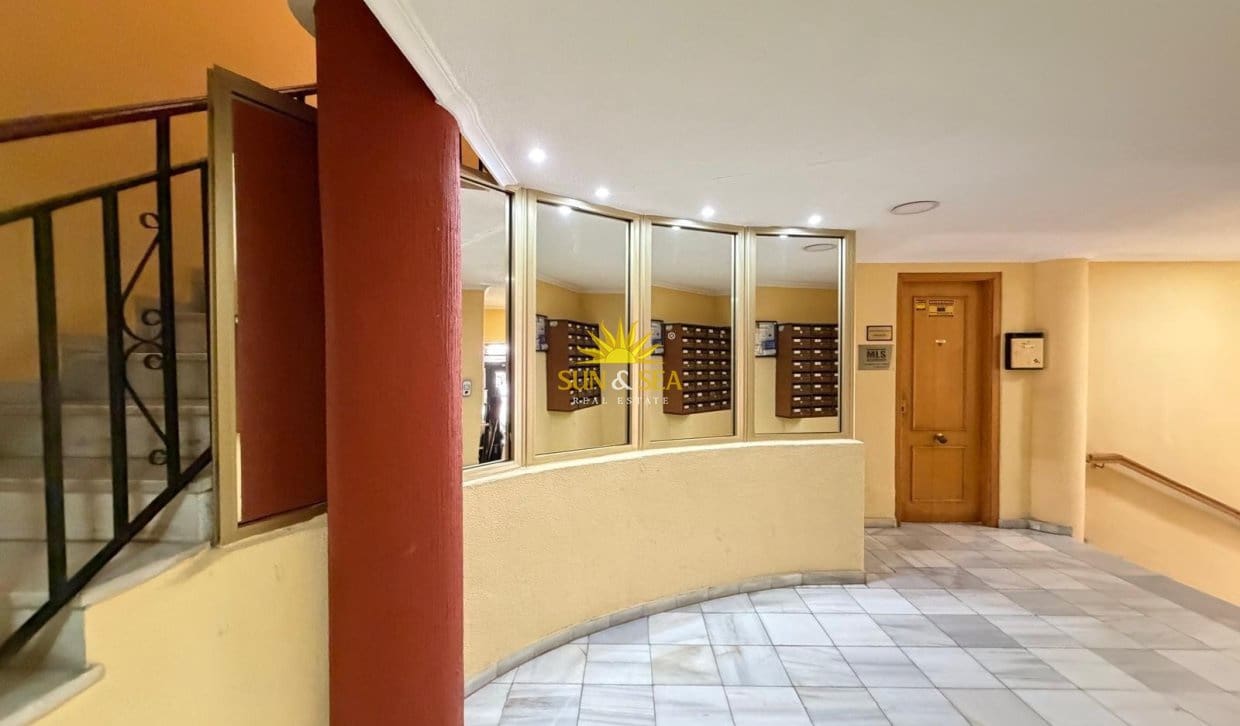 1 Zimmer Apartment zu verkaufen in Torrevieja - 90.000 € (Ref: 9920933)