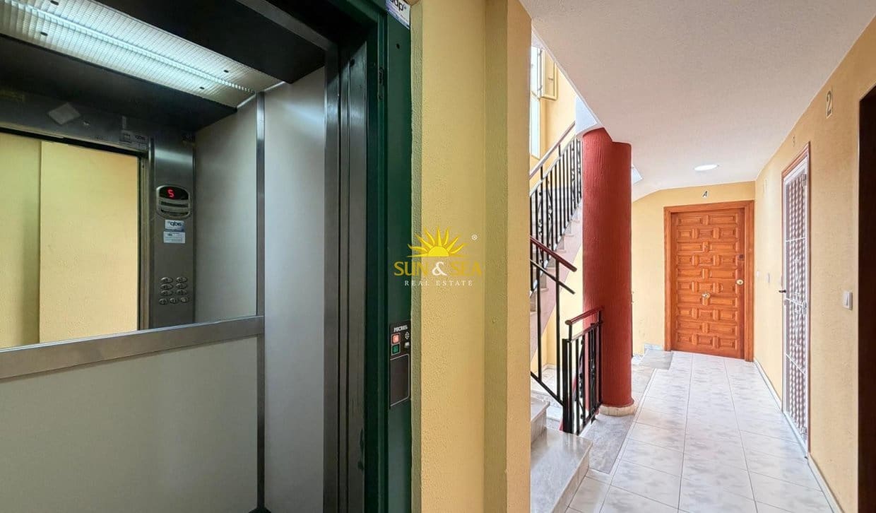 1 Zimmer Apartment zu verkaufen in Torrevieja - 90.000 € (Ref: 9920933)
