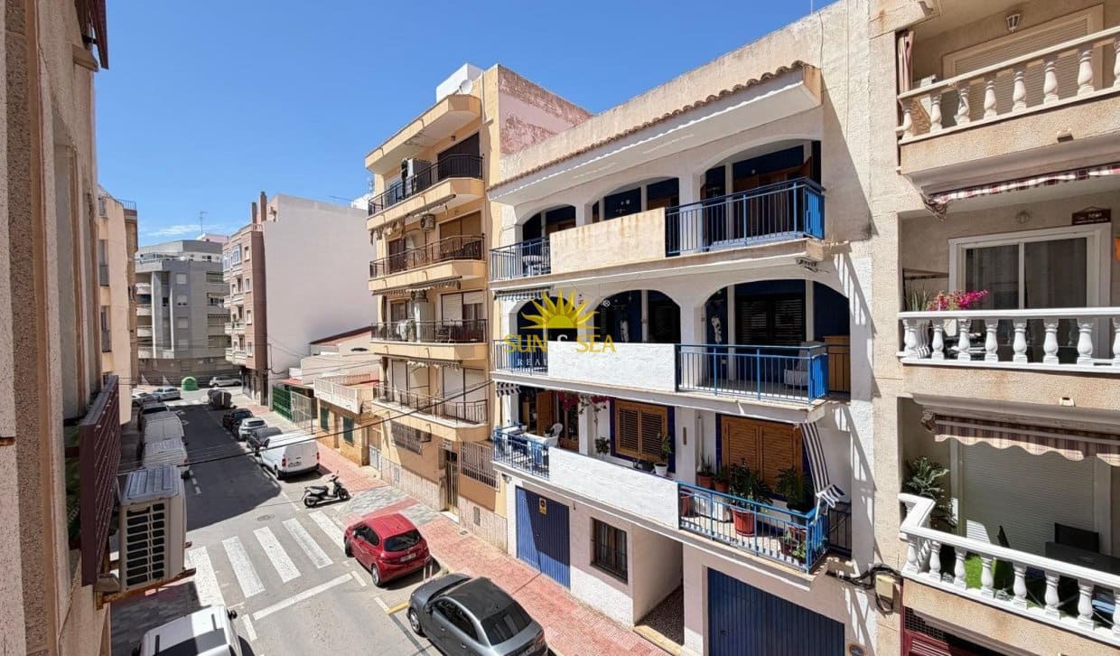 1 Zimmer Apartment zu verkaufen in Torrevieja - 90.000 € (Ref: 9920933)