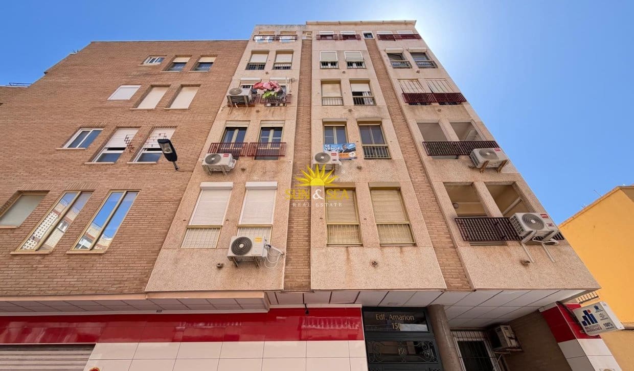 1 Zimmer Apartment zu verkaufen in Torrevieja - 90.000 € (Ref: 9920933)