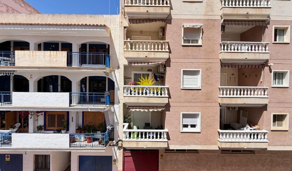 1 Zimmer Apartment zu verkaufen in Torrevieja - 90.000 € (Ref: 9920933)