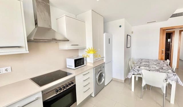 2 slaapkamer Appartement te huur in La Manga del Mar Menor met zwembad garage - € 950 (Ref: 9921097)