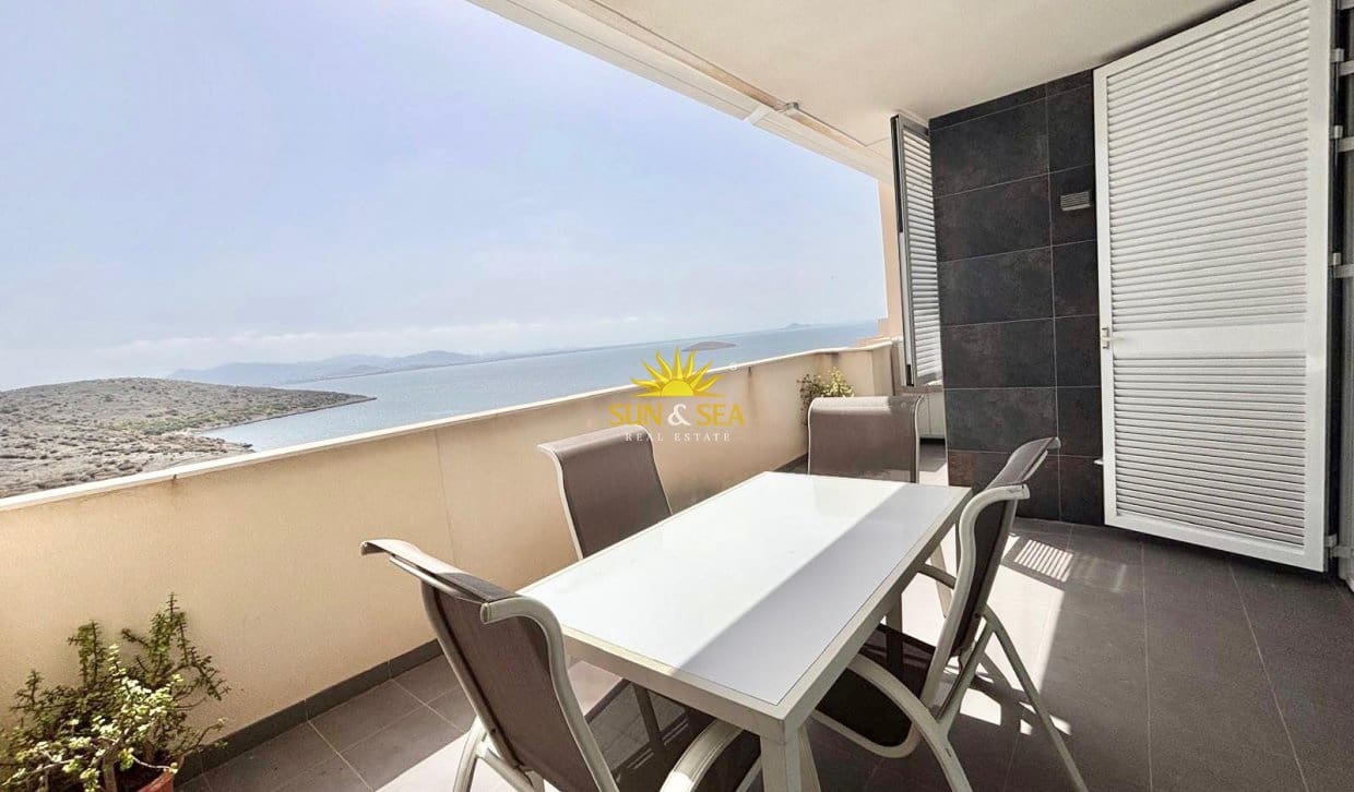 2 slaapkamer Appartement te huur in La Manga del Mar Menor met zwembad garage - € 950 (Ref: 9921097)