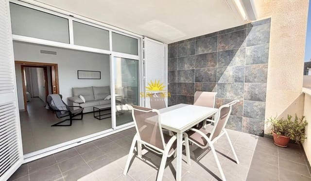 2 slaapkamer Appartement te huur in La Manga del Mar Menor met zwembad garage - € 950 (Ref: 9921097)