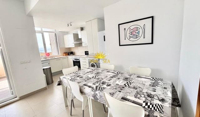 2 slaapkamer Appartement te huur in La Manga del Mar Menor met zwembad garage - € 950 (Ref: 9921097)