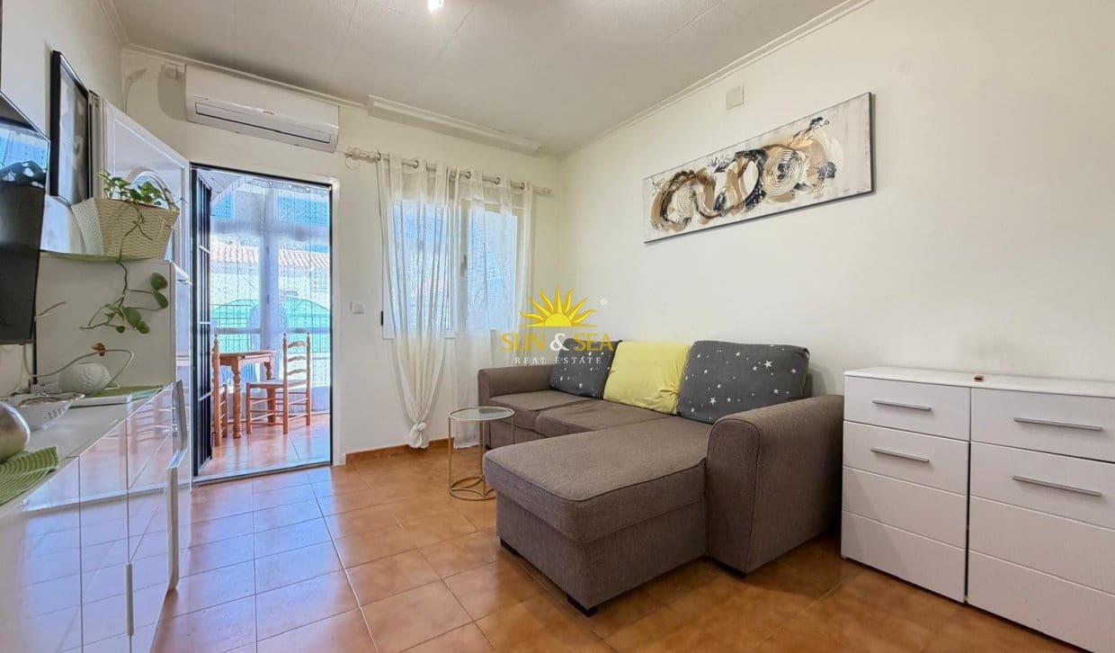 1 chambre Maison de Ville à vendre à Torrevieja - 125 000 € (Ref: 9921179)