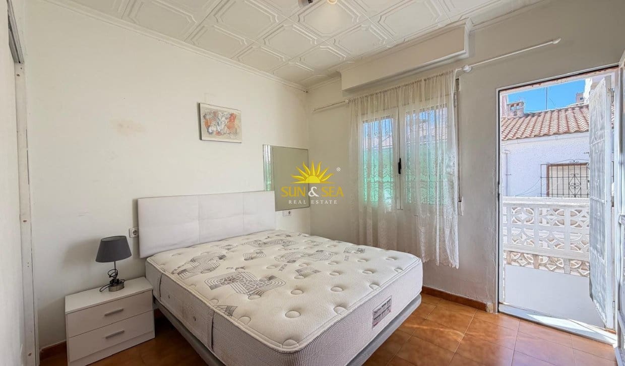1 chambre Maison de Ville à vendre à Torrevieja - 125 000 € (Ref: 9921179)