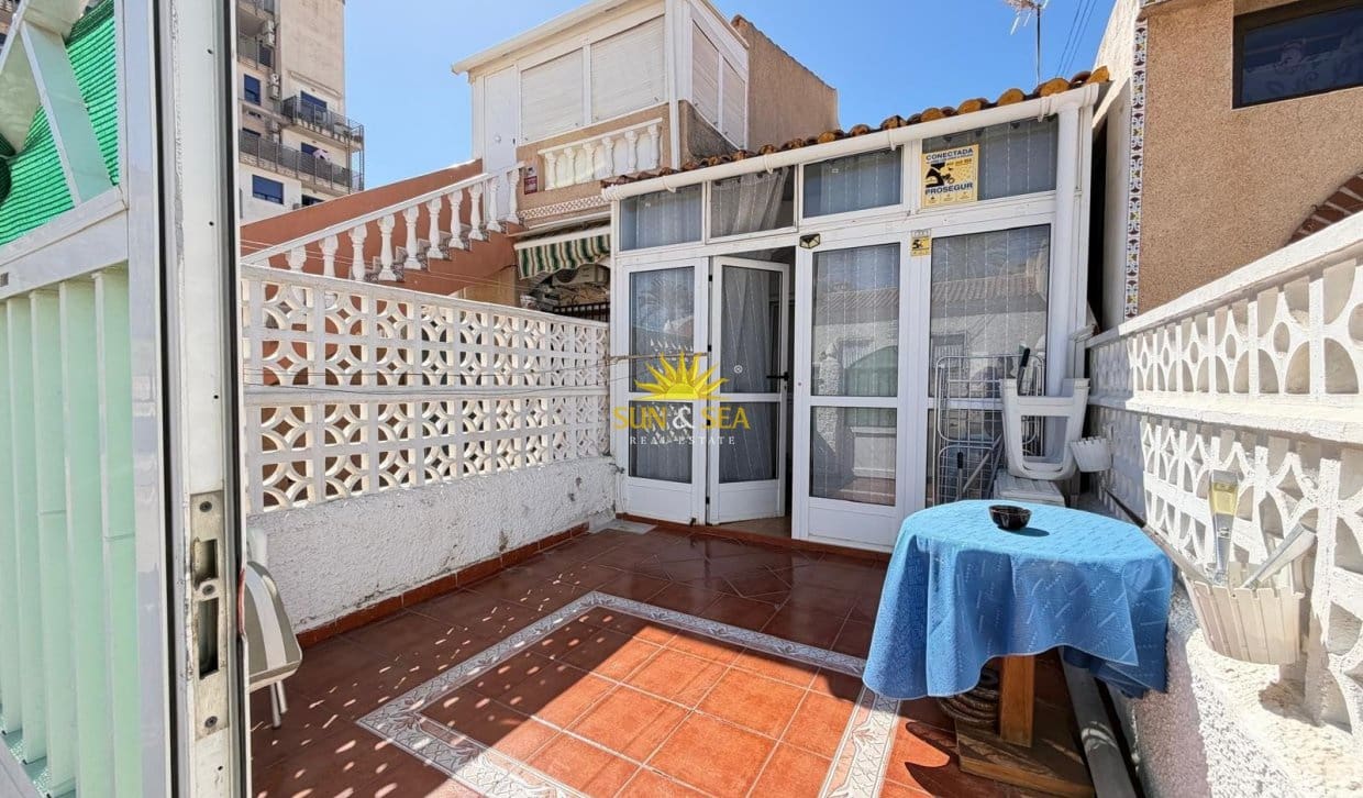 1 chambre Maison de Ville à vendre à Torrevieja - 125 000 € (Ref: 9921179)