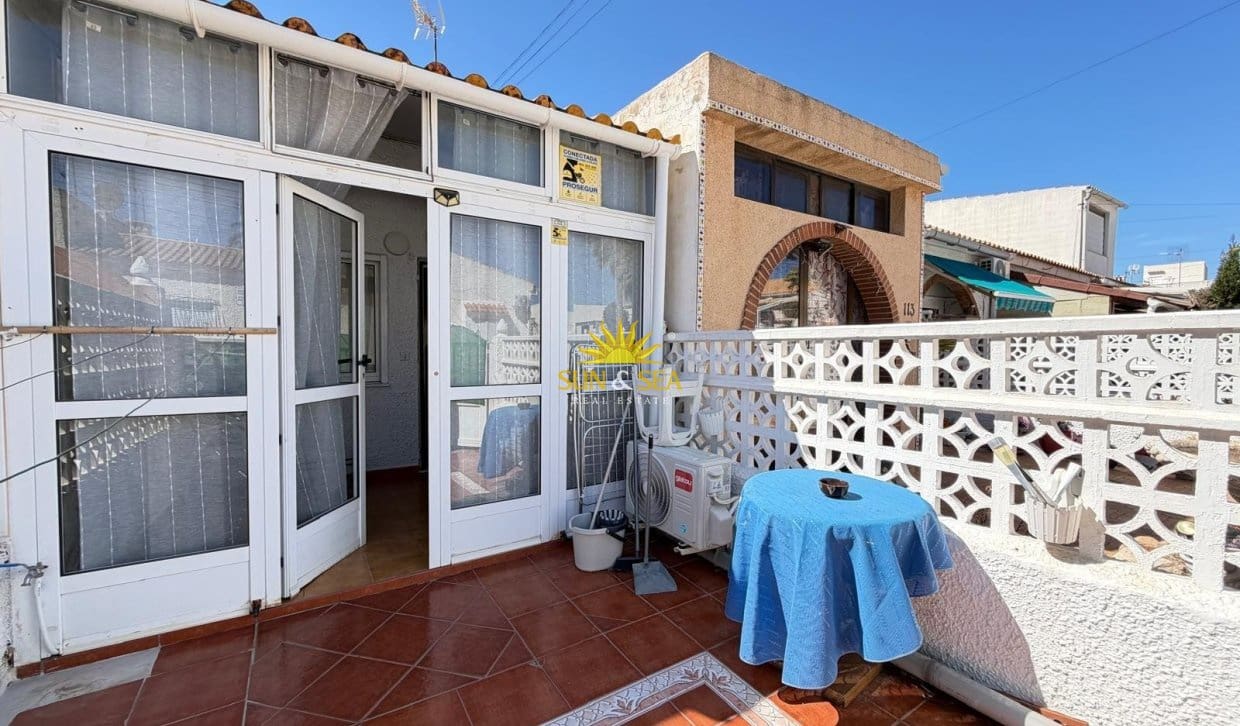 1 chambre Maison de Ville à vendre à Torrevieja - 125 000 € (Ref: 9921179)