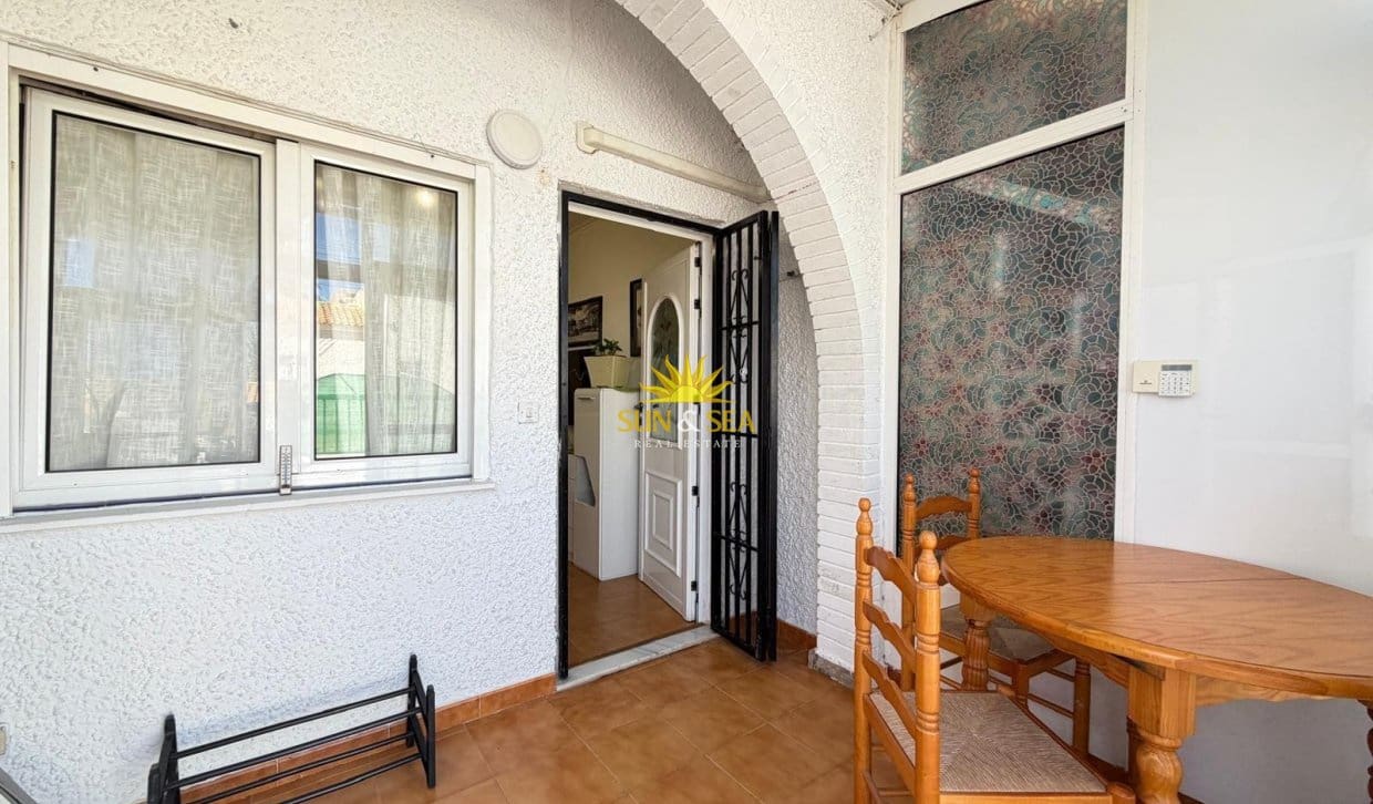 1 chambre Maison de Ville à vendre à Torrevieja - 125 000 € (Ref: 9921179)