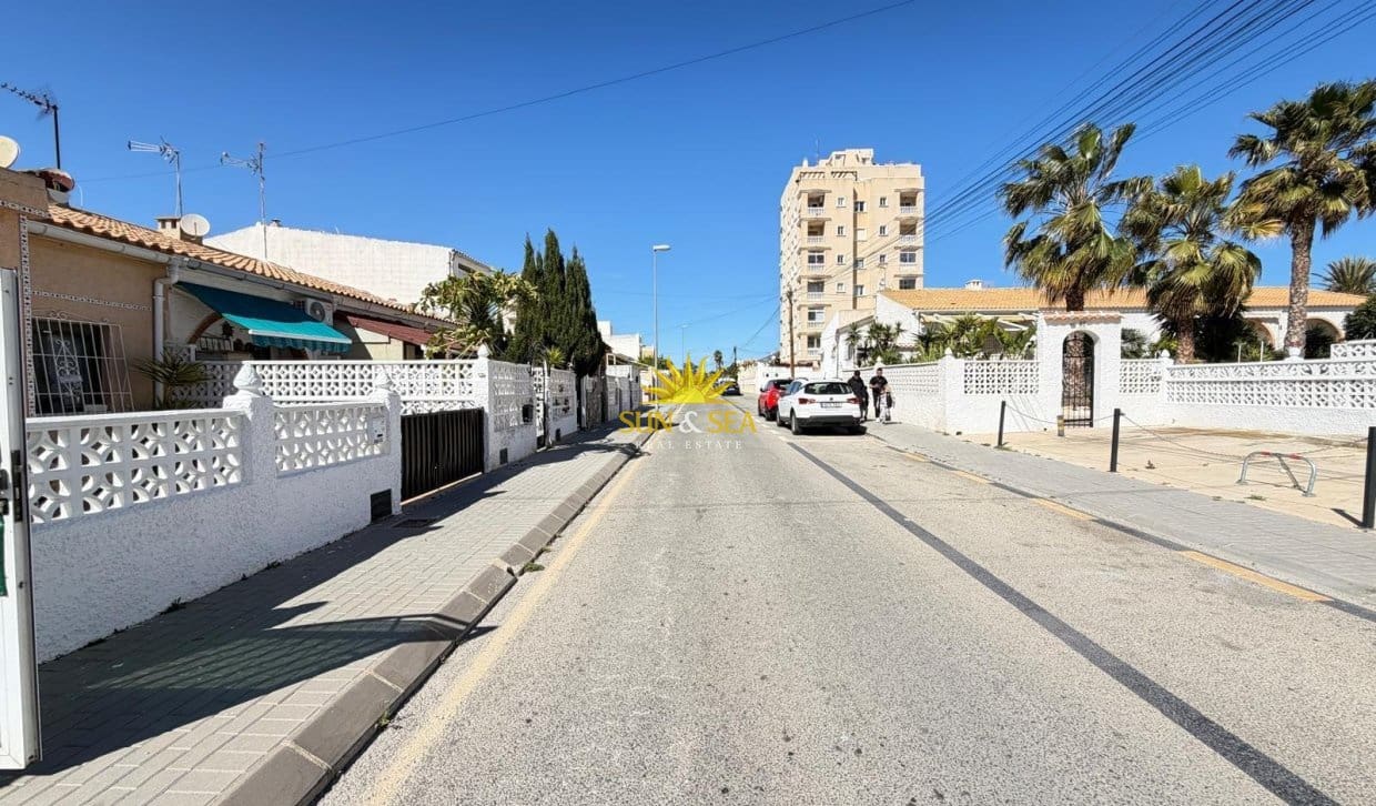 1 chambre Maison de Ville à vendre à Torrevieja - 125 000 € (Ref: 9921179)