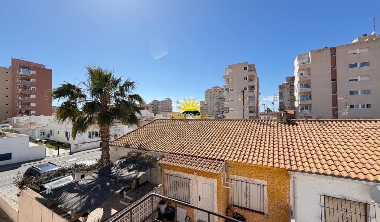 1 chambre Maison de Ville à vendre à Torrevieja - 125 000 € (Ref: 9921179)