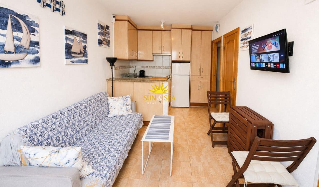 2 soveværelse Bungalow til salg i Torrevieja med swimmingpool - € 135.000 (Ref: 9921404)