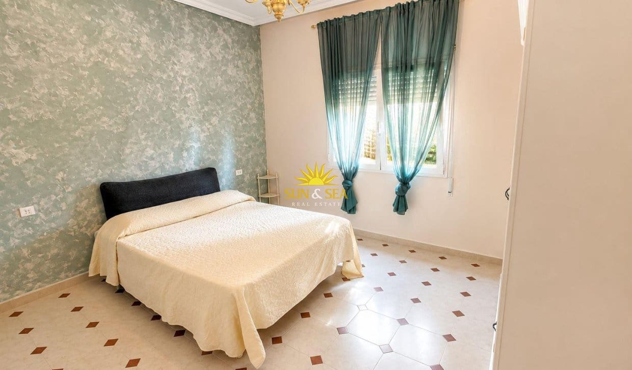 3 slaapkamer Huis te koop in Pilar de la Horadada met garage - € 249.000 (Ref: 9922995)