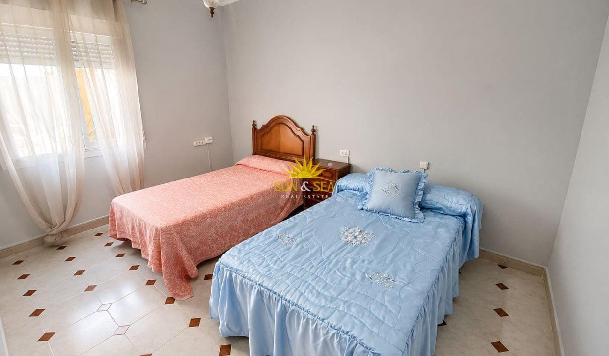 3 slaapkamer Huis te koop in Pilar de la Horadada met garage - € 249.000 (Ref: 9922995)