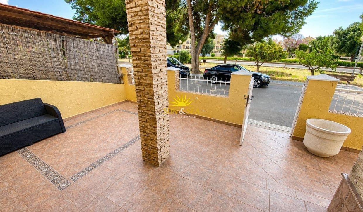 3 slaapkamer Huis te koop in Pilar de la Horadada met garage - € 249.000 (Ref: 9922995)