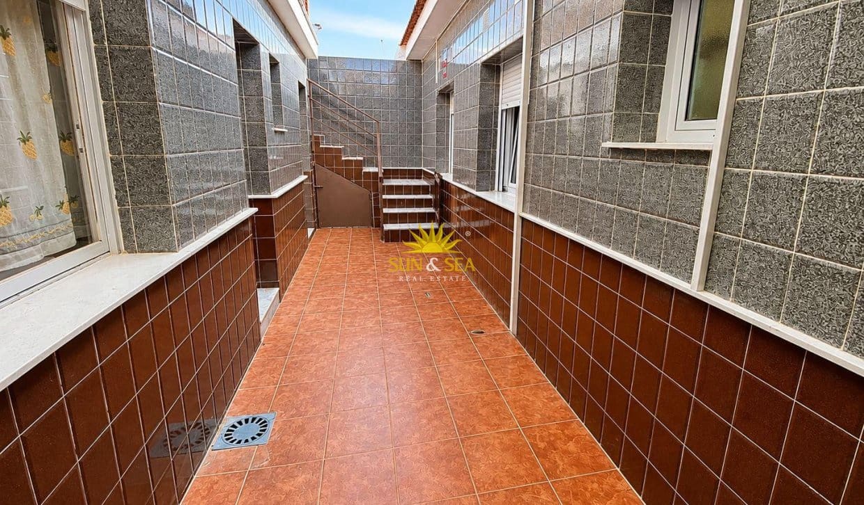 3 slaapkamer Huis te koop in Pilar de la Horadada met garage - € 249.000 (Ref: 9922995)