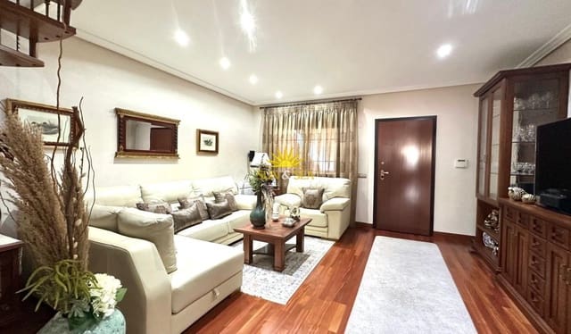 4 chambre Villa/Maison Semi-Mitoyenne à vendre à Los Altos avec garage - 449 900 € (Ref: 9922996)